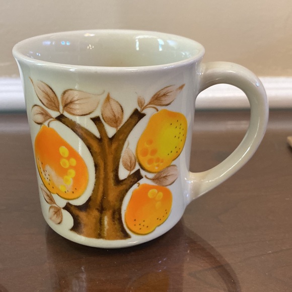 Vintage speckled lemon tree and pear tree mugs - Picture 3 of 6